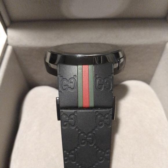 Unisex Gucci Watch - Picture 9 of 9